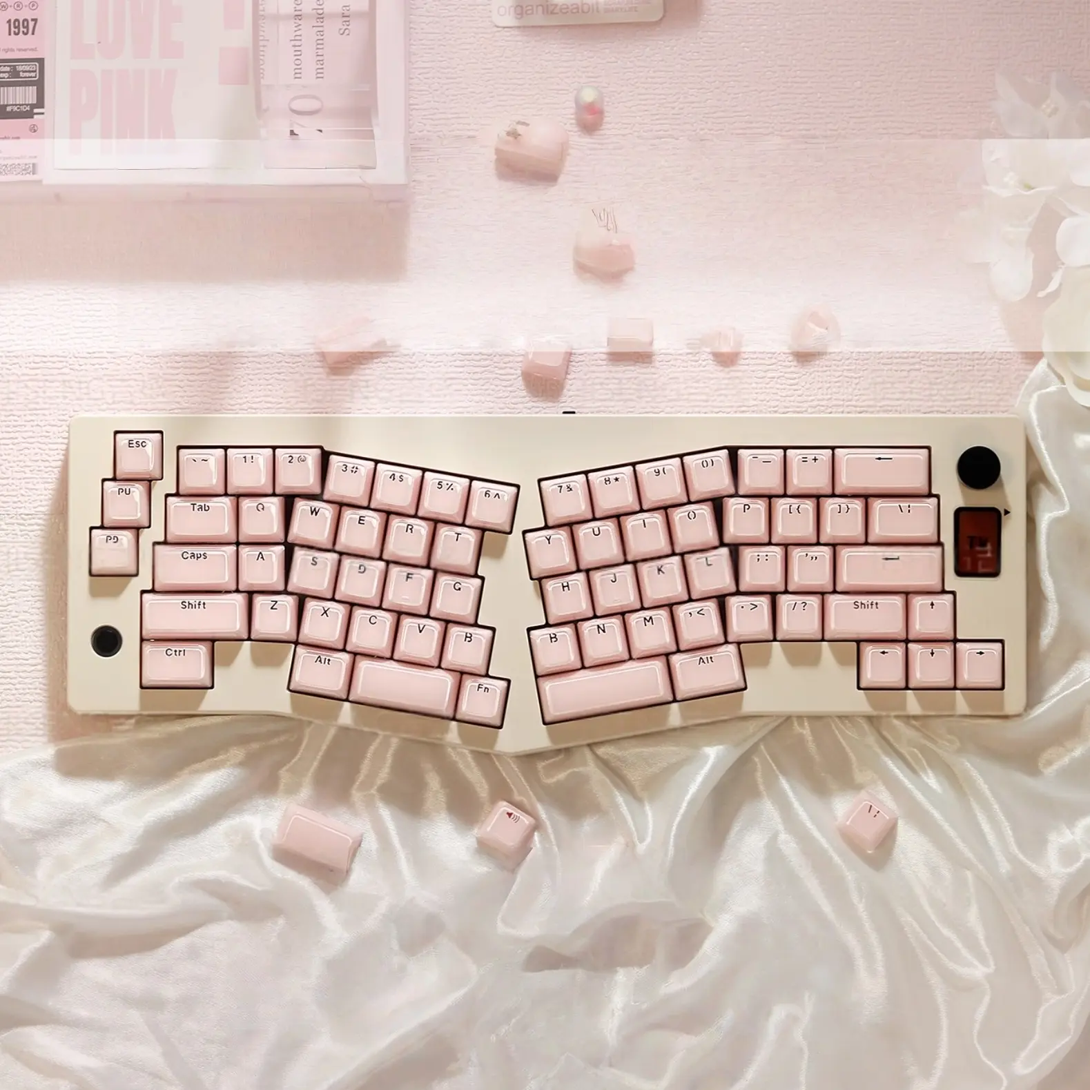 ABM066 Ergonomic Alice Keyboard - PandaKB