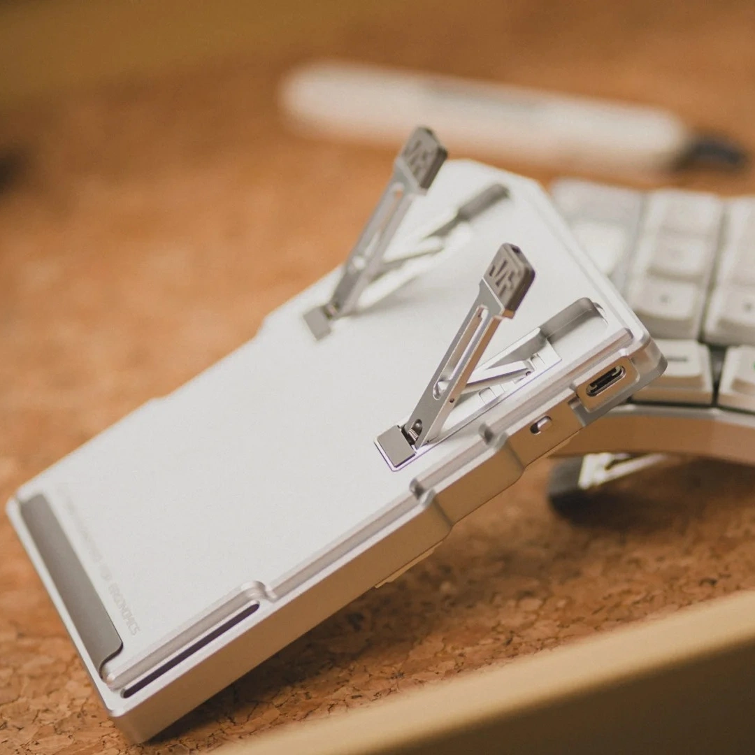 Cornix LP Wireless Split Mechanical Keyboard | CNC Aluminum | PandaKB